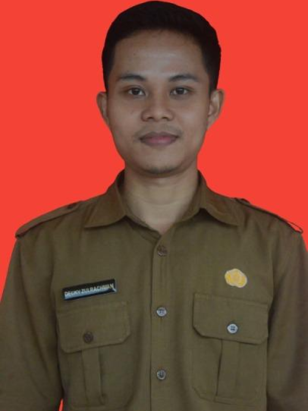 Decky Zulrachman, S.Pd